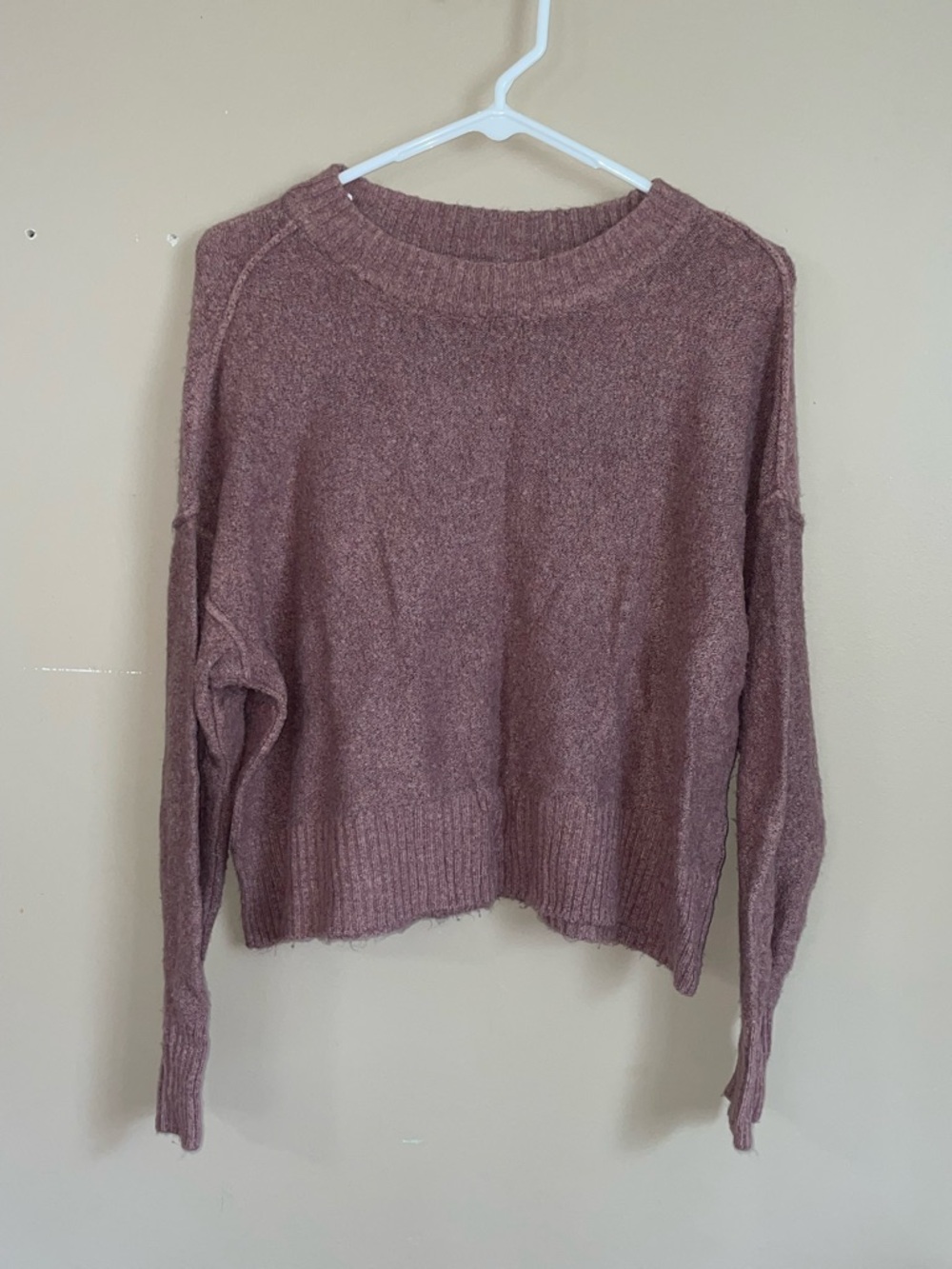 American Eagle women’s mauve/dusty rose Crewneck Knit Sweater size S
